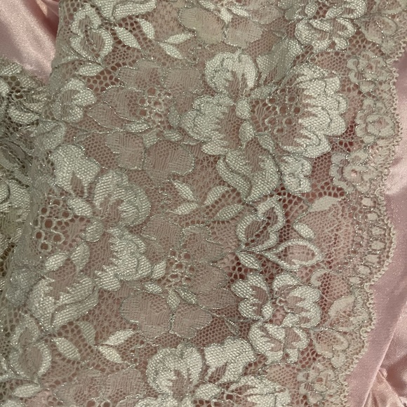 Night Robe - Picture 2 of 3